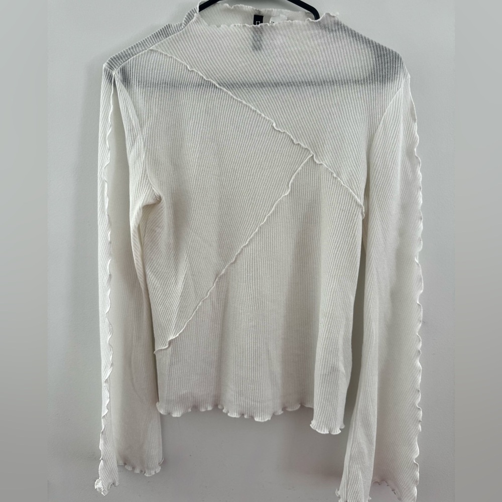 H&M Divided White Ribbed Knit Top
